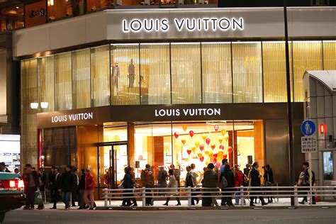 louis vuitton shinjuku japan